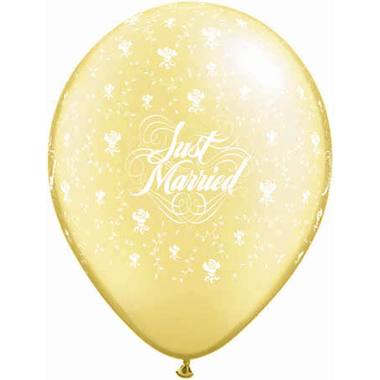 11In Just Married Flowers Ivory/100 1