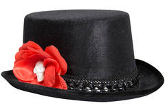 Czarny kapelusz z czerwoną różą i szkieletem 2