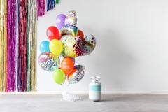 Bomboletta elio BalloonGaz 30 'Happy Birthday' con palloncini e nastro 9