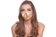 Maska orła z nosa