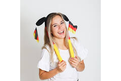Tiara sventolando bandiere Germania 2